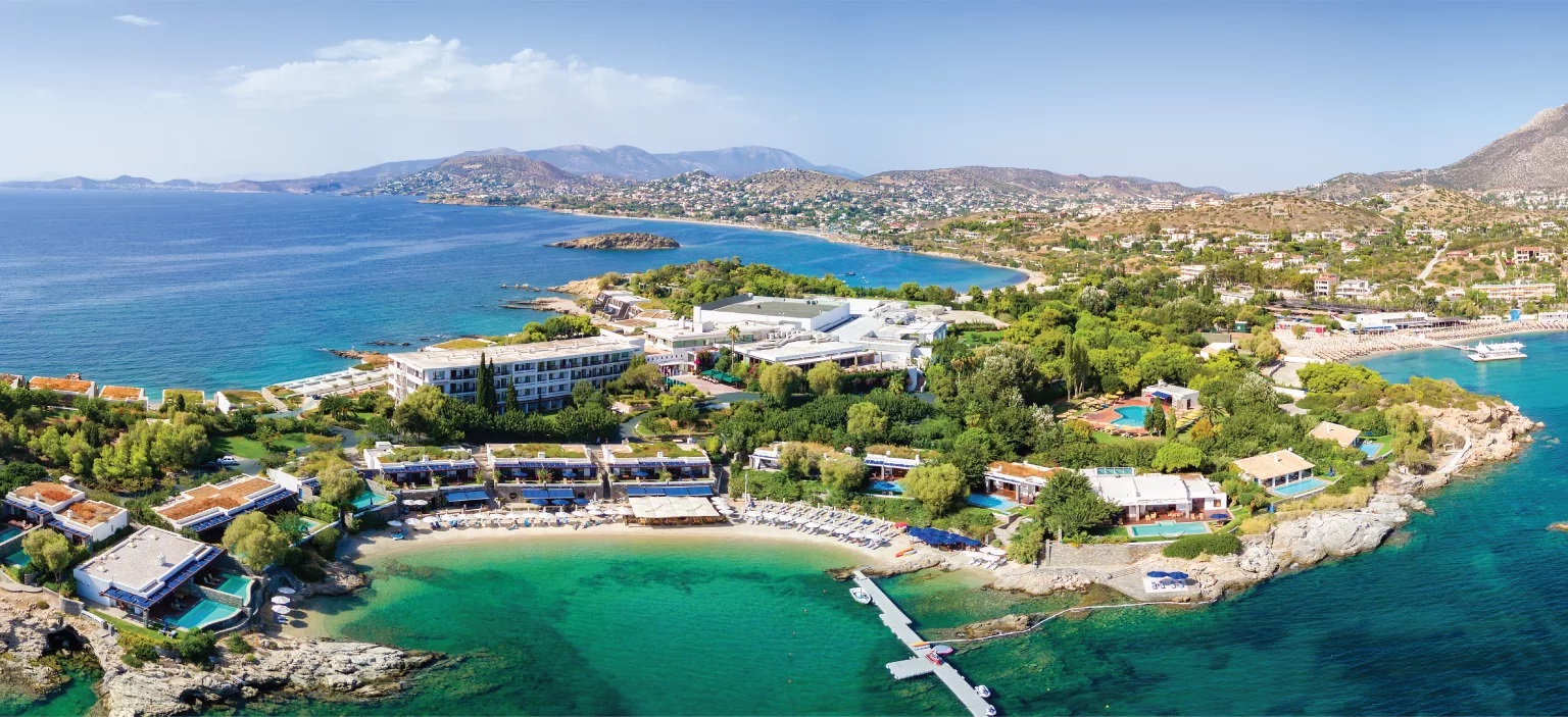 EXPLORE THE FAMOUS BEACHES AND ISLANDS IN GREECE
