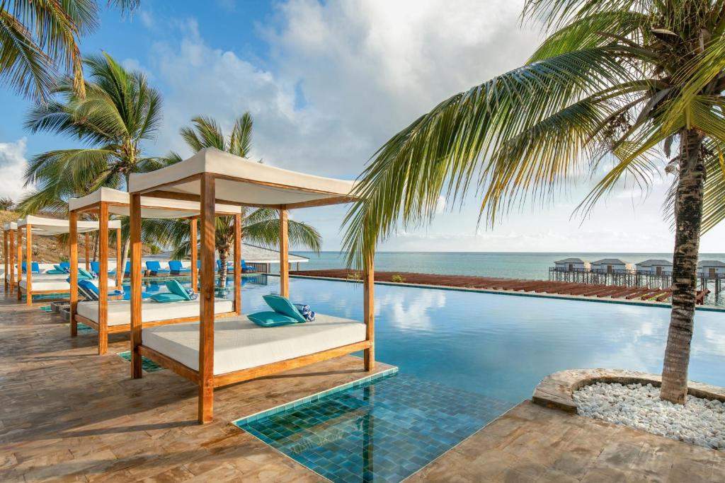 EXPLORE THE GRANDEUR OF ZANZIBAR'S PRISTINE BEACHES